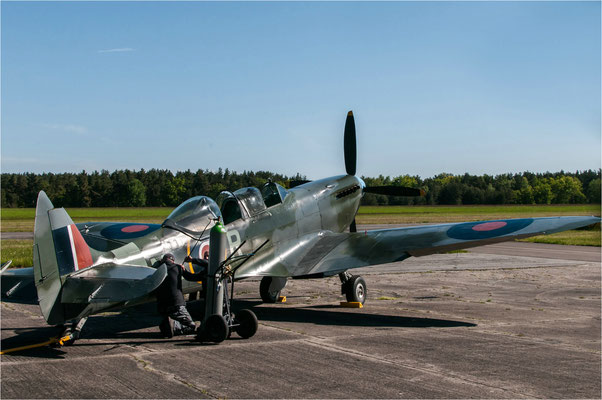 Supermarine Spitfire MK IX