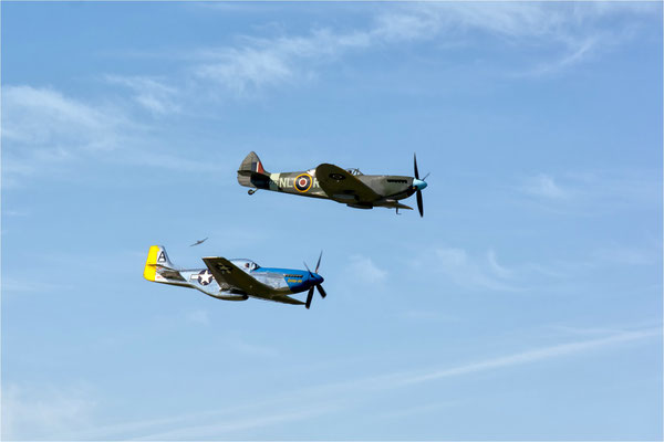 Mustang P-51 - Spitfire MK IX