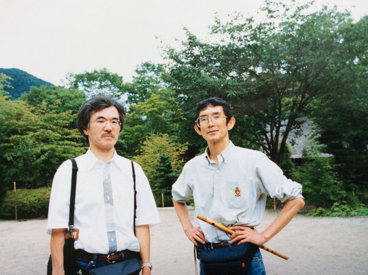 1995年ごろ、恩師 鯉沼廣行先生と、湯西川にて。