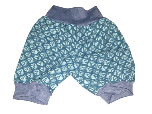 SaSch SelbstgefertigtesausSchwaben Selbstgefertigtes aus Schwaben Sarah Schäuble Handarbeit handmade selbstgemacht Shorts Hose Blatt Blätter
