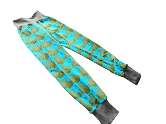 SaSch SelbstgefertigtesausSchwaben Selbstgefertigtes aus Schwaben Sarah Schäuble Handarbeit handmade selbstgemacht Hose Wohlfühlhose Mitwachshose Frosch Frösche