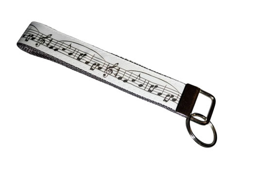 SaSch SelbstgefertigtesausSchwaben Selbstgefertigtes aus Schwaben Sarah Schäuble Handarbeit handmade selbstgemacht Schlüsselband Schlüsselanhänger Musik Noten