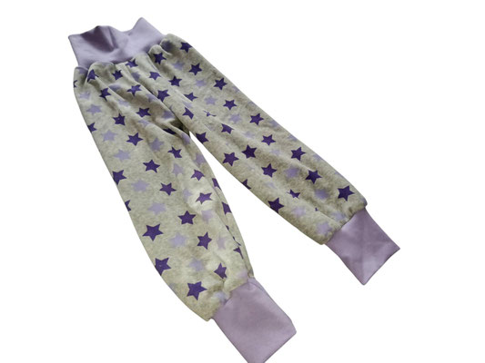 SaSch SelbstgefertigtesausSchwaben Selbstgefertigtes aus Schwaben Sarah Schäuble Handarbeit handmade selbstgemacht Hose Wohlfühlhose Nicki Nickihose Stern Sterne stars
