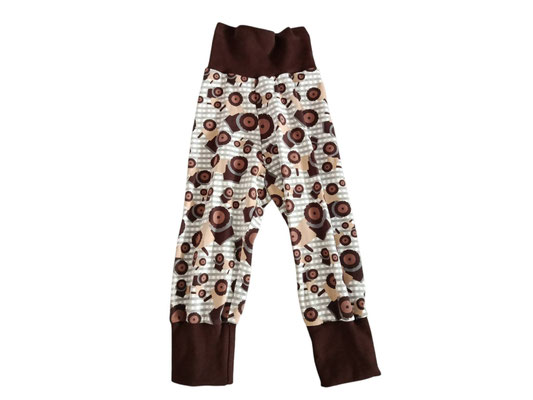 SaSch SelbstgefertigtesausSchwaben Selbstgefertigtes aus Schwaben Sarah Schäuble Handarbeit handmade selbstgemacht Hose Wohlfühlhose Traktor Trekker Schlepper Traktorhose