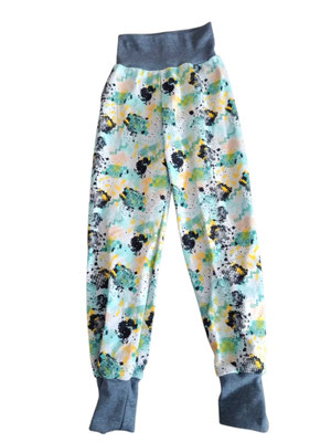 SaSch SelbstgefertigtesausSchwaben Selbstgefertigtes aus Schwaben Sarah Schäuble Handarbeit handmade selbstgemacht Hose Wohlfühlhose Mitwachshose Graffiti