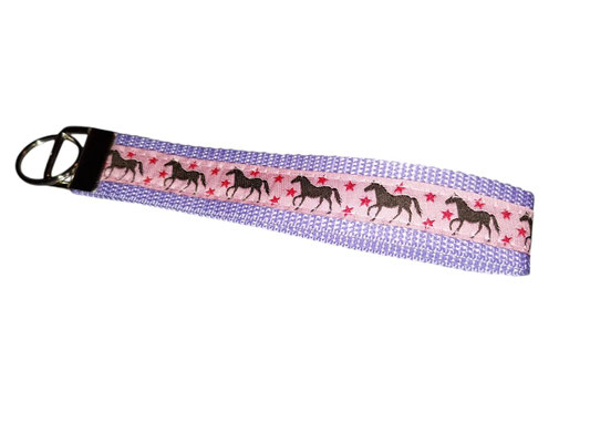 SaSch SelbstgefertigtesausSchwaben Selbstgefertigtes aus Schwaben Sarah Schäuble Handarbeit handmade selbstgemacht Schlüsselband Schlüsselanhänger Pferd Pferde