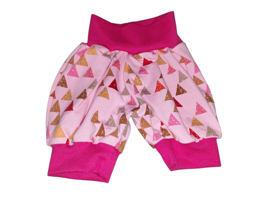 SaSch SelbstgefertigtesausSchwaben Selbstgefertigtes aus Schwaben Sarah Schäuble Handarbeit handmade selbstgemacht Shorts Hose Dreieck Dreiecke Triangle