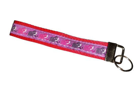 SaSch SelbstgefertigtesausSchwaben Selbstgefertigtes aus Schwaben Sarah Schäuble Handarbeit handmade selbstgemacht Schlüsselband Schlüsselanhänger Mammut