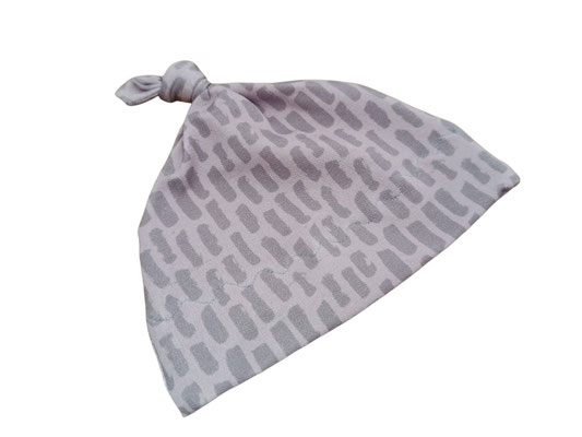 SaSch SelbstgefertigtesausSchwaben Selbstgefertigtes aus Schwaben Sarah Schäuble Handarbeit handmade selbstgemacht Knotenmütze Mütze Babymütze Kindermütze