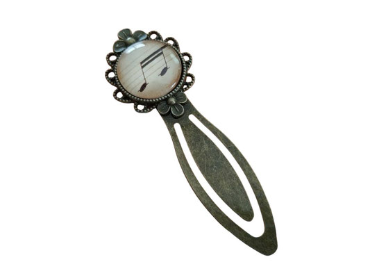 SaSch SelbstgefertigtesausSchwaben Selbstgefertigtes aus Schwaben Sarah Schäuble Handarbeit handmade selbstgemacht Lesezeichen Cabochon Musik