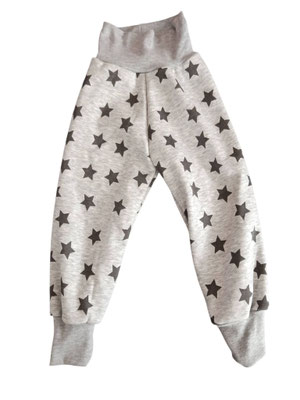 SaSch SelbstgefertigtesausSchwaben Selbstgefertigtes aus Schwaben Sarah Schäuble Handarbeit handmade selbstgemacht Hose Wohlfühlhose Mitwachshose Stern Sterne