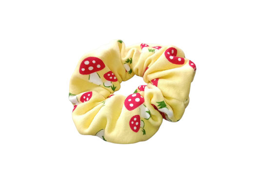 SaSch SelbstgefertigtesausSchwaben Selbstgefertigtes aus Schwaben Sarah Schäuble Handarbeit handmade selbstgemacht Haargummi Scrunchie Pilz Pilze Glückspilz