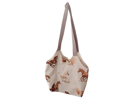 SaSch SelbstgefertigtesausSchwaben Selbstgefertigtes aus Schwaben Sarah Schäuble Handarbeit handmade selbstgemacht Tasche Shopper Einkaufstasche Pferd Pferde