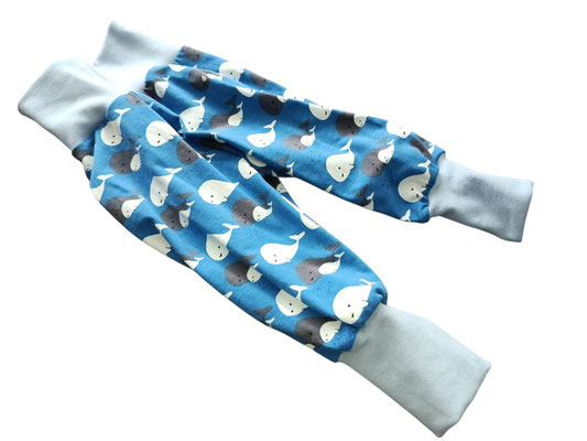 SaSch SelbstgefertigtesausSchwaben Selbstgefertigtes aus Schwaben Sarah Schäuble Handarbeit handmade selbstgemacht Hose Wohlfühlhose Mitwachshose Wal Walfisch Tiere