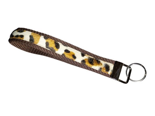 SaSch SelbstgefertigtesausSchwaben Selbstgefertigtes aus Schwaben Sarah Schäuble Handarbeit handmade selbstgemacht Schlüsselband Schlüsselanhänger Leo Leolook