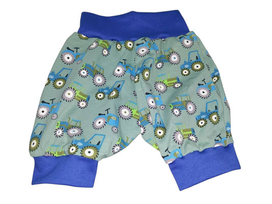 SaSch SelbstgefertigtesausSchwaben Selbstgefertigtes aus Schwaben Sarah Schäuble Handarbeit handmade selbstgemacht Shorts Hose Traktor Trecker Schlepper