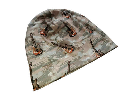 SaSch SelbstgefertigtesausSchwaben Selbstgefertigtes aus Schwaben Sarah Schäuble Handarbeit handmade selbstgemacht Mütze Beanie Gitarre Gitarren Musik