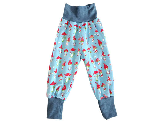 SaSch SelbstgefertigtesausSchwaben Selbstgefertigtes aus Schwaben Sarah Schäuble Handarbeit handmade selbstgemacht Hose Wohlfühlhose Pilz Fliegenpilz Glückspilz