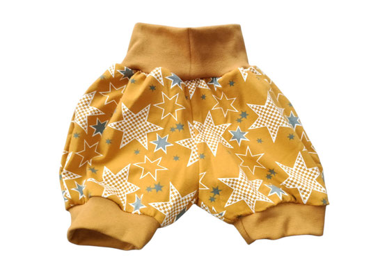 SaSch SelbstgefertigtesausSchwaben Selbstgefertigtes aus Schwaben Sarah Schäuble Handarbeit handmade selbstgemacht Hose Shorts Mitwachshose Pumphose Stern Sterne stars
