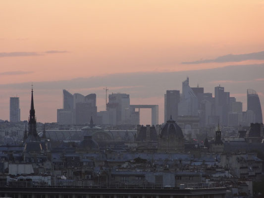Observer - (La Défense vue de Bastille)