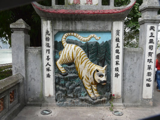 Vietnam - Hanoi 2011 - Jadeberg-Tempel