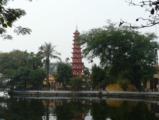 Vietnam - Hanoi, 2011 - Jadeberg-Tempel