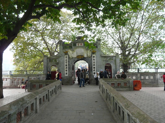 Vietnam - Hanoi 2011 - Jadeberg-Tempel