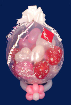 Hochzeitsgeschenkidee Stuffed Balloon "Just Married", kleine Herzen je mit einem Geldschein gefüllt