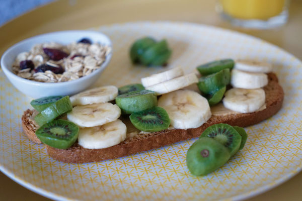 ©Javoy Plantes, Kawaï, recette tartine fruitée (kiwi-banane)