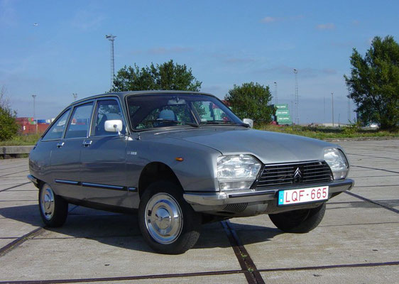 Ook deze Citroën had de geweldige hydropneumatische ophanging.