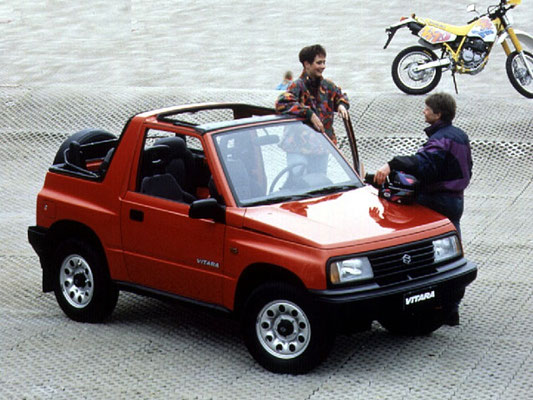 Suzuki Vitara Mk1 rouge cabriolet sans capote