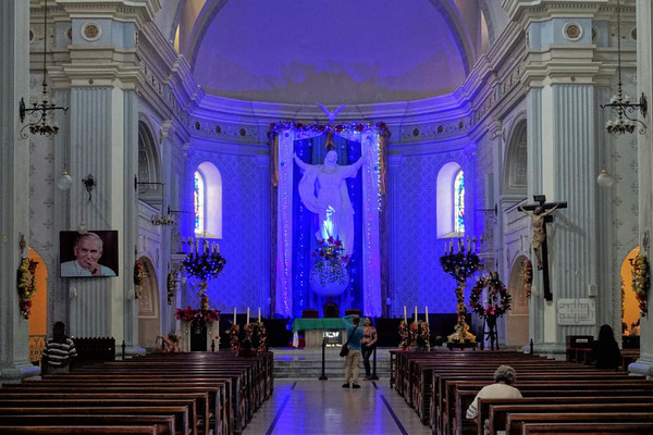 Weihnachtsstimmung in der Kathedrale. Popayán.