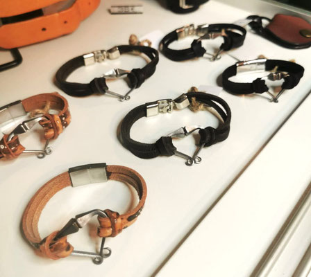 bracelet cuir coeur clou fer cheval bijou equitation cavalier