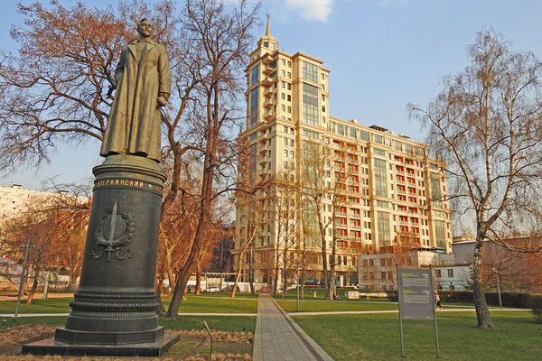 Das Denkmal für den berühmt-berüchtigten Dserschinski vom Lubjanka-Platz