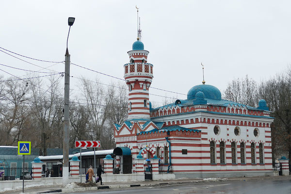 Bunte Tatarenmoschee östlich des Zentrums
