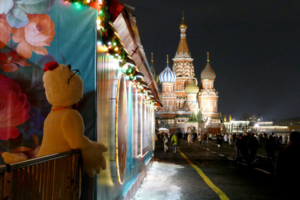 Eine Eisbahn und Winterbuden auf dem Roten Platz sollen für gute Laune sorgen.
