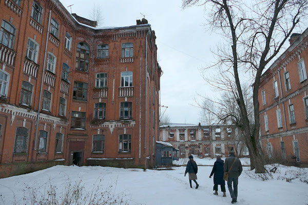 Viele der ehemaligen Wohnheime der Morosow-Siedlung sind nur noch Ruinen.