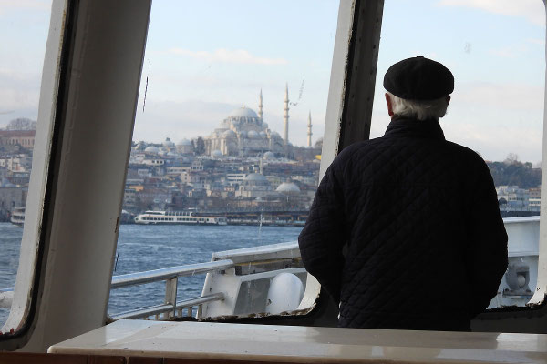 Auf der Bosporus-Fähre