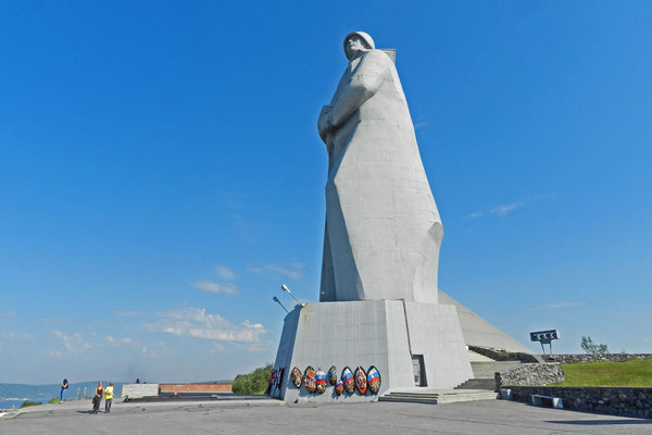 Das Denkmal ist in Murmansk weithin zu sehen.