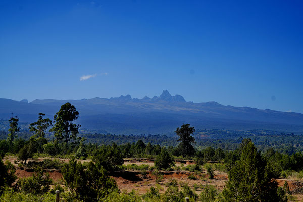Mount Kenya (5199m) De op één hoogste berg van Afrika