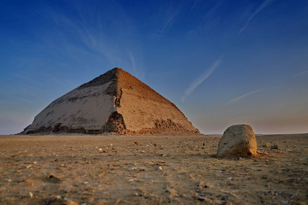 Knikpiramide van Snofroe