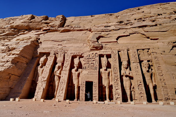 De tempel van koningin Nefertari
