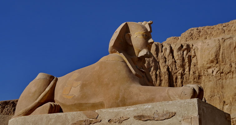 De dodentempel van Hatsjepsoet bij Luxor