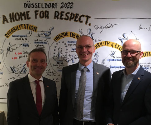 Nach dem Pitch der deutschen Bewerbung für die Invictus Games 2023 mit Staatssekretär Dr. Tauber und OB der Stadt Düsseldorf Thomas Geisel
