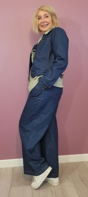 Veste en jean femme bleu marine devant et imprimé au dos fabriqué en SAVOIE