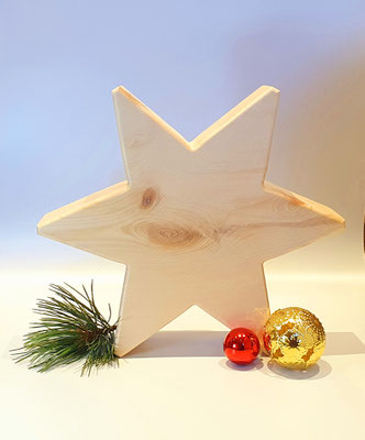 Stern; XS € 12.- 14cm; S € 22.- 17cm; M € 32.- 22cm; L € 42.- 26cm; INFO: Holz ist ein Naturprodukt, daher können Abweichungen vorkommen.