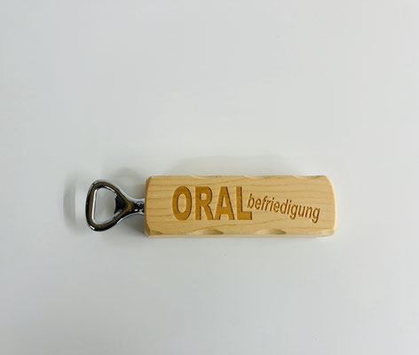Flaschenöffner € 18 ; INFO: Holz ist ein Naturprodukt, daher können Abweichungen vorkommen.