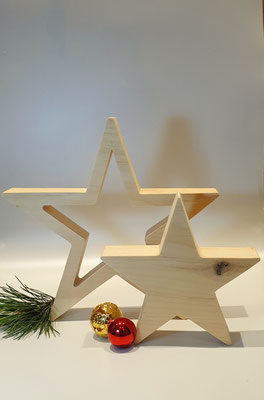 Stern in Stern; € 30.-; 23cm; INFO: Holz ist ein Naturprodukt, daher können Abweichungen vorkommen.