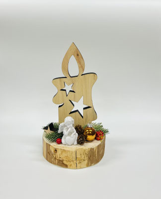 Gesteck Kerze; € 36.- ; INFO: Holz ist ein Naturprodukt, daher können Abweichungen vorkommen.