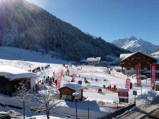 Ferienwohnungen Lingenhöl, Skischule direkt gegenüber